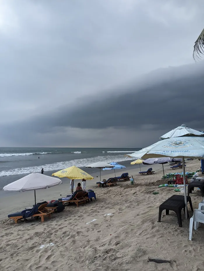 Letronas Kuta beach 0