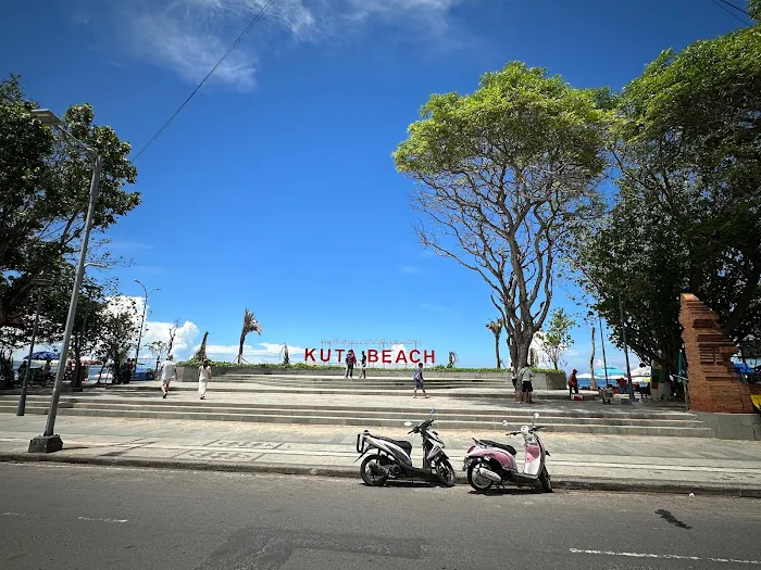 Letronas Kuta beach 4