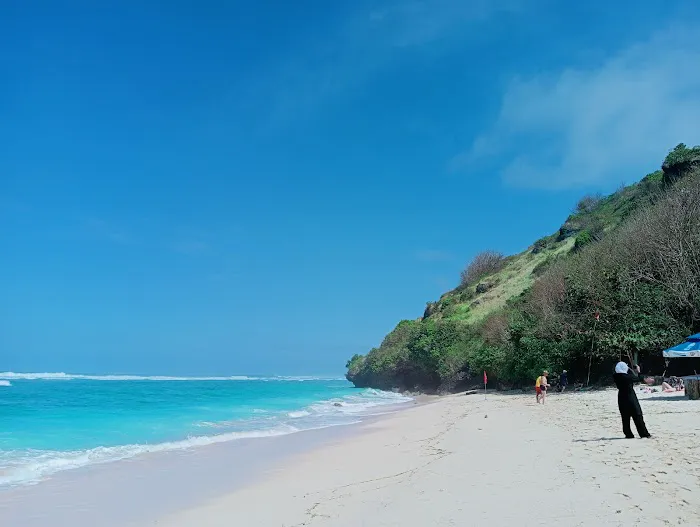 Gunung Payung Beach 0