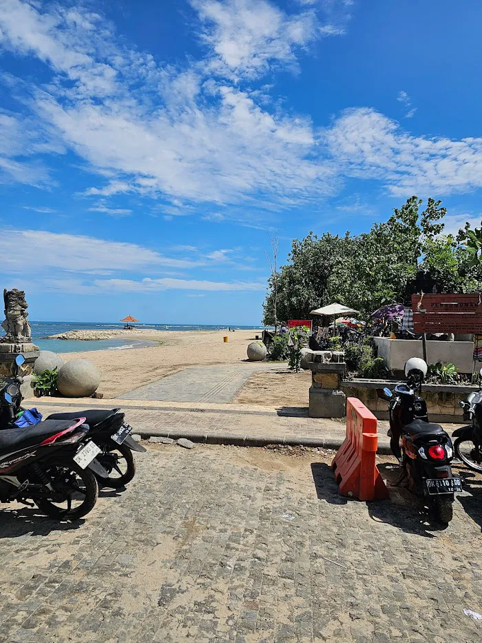 Pantai Bangsal 1