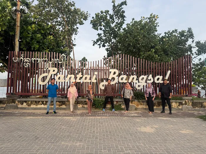 Pantai Bangsal 2