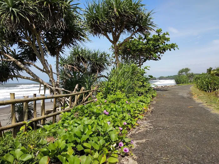 Pantai Kelecung 2