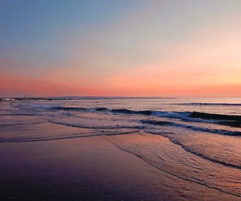 Pantai Legian Bali