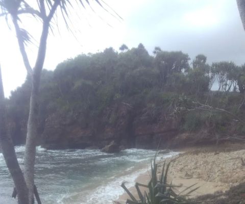 Watu Ngebros Beach