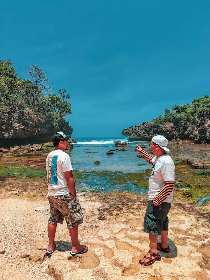Watu Ngebros Beach 2