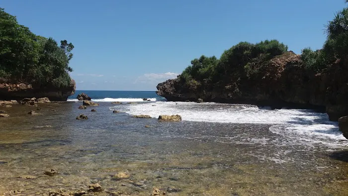 Watu Ngebros Beach 4