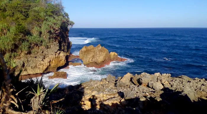 Watu Ngebros Beach 5