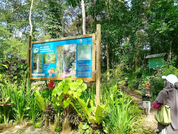 Air Terjun Jeruk Manis 9