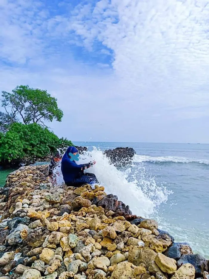 Pantai Wak Go Sop 1