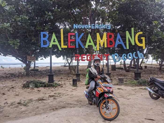 Pantai Balekambang ꦥꦼꦱꦶꦱꦶꦂꦧꦭꦺꦏꦩ꧀ꦧꦁ 4