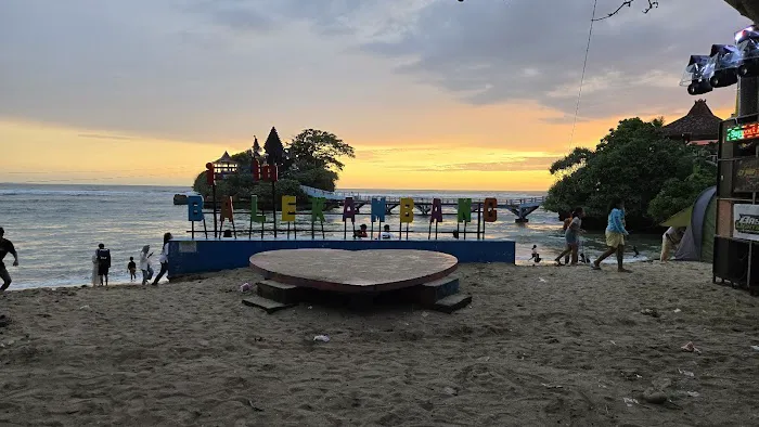 Pantai Balekambang ꦥꦼꦱꦶꦱꦶꦂꦧꦭꦺꦏꦩ꧀ꦧꦁ 3