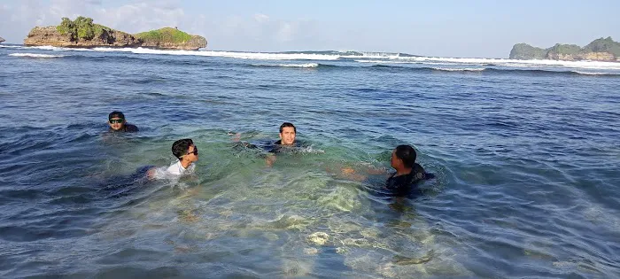 Pantai pos pink 7