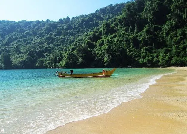 Pasir putih kamal 1