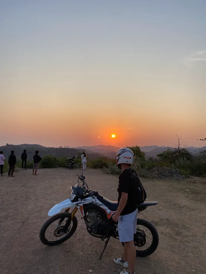 Prabu Hills Sunset Point 6