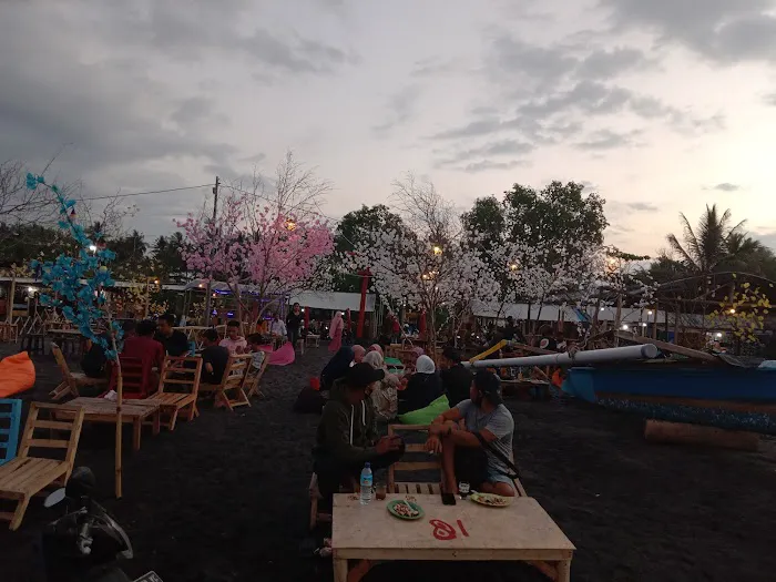 Nakama Cafe Taman Sakura 0