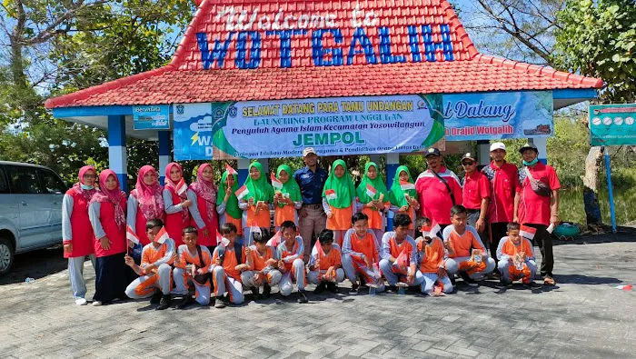 Pantai Mbah Drajid Wotgalih 0