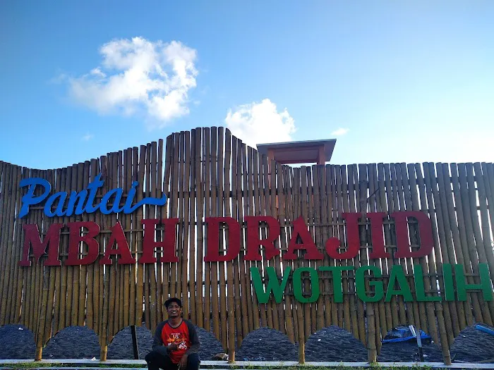 Pantai Mbah Drajid Wotgalih 4