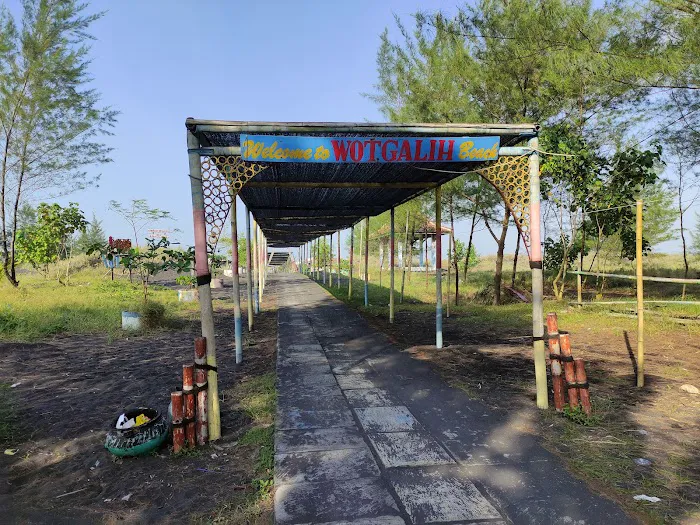 Pantai Mbah Drajid Wotgalih 8
