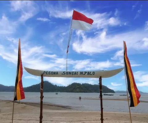 Pantai Sungai Nyalo