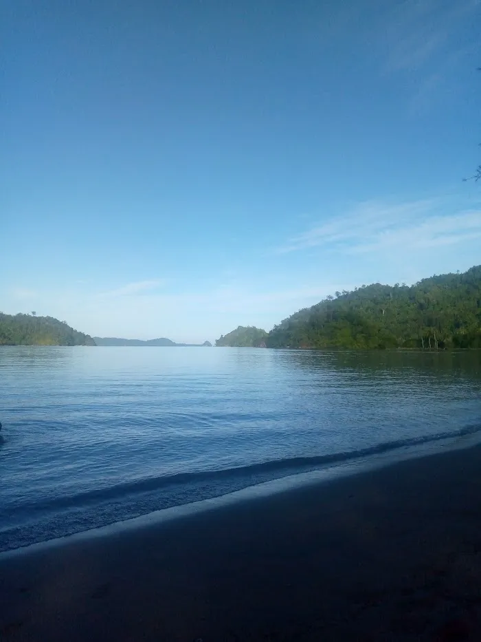 Pantai Sungai Nyalo 9