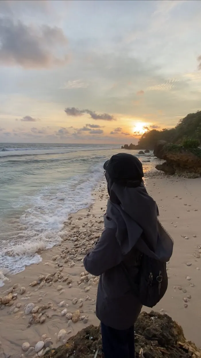 Pantai Geger Sapi 4