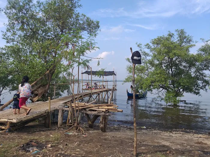 Pantai Selayar 7