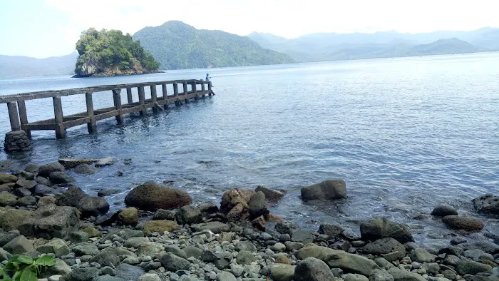 Pantai cempluk 1