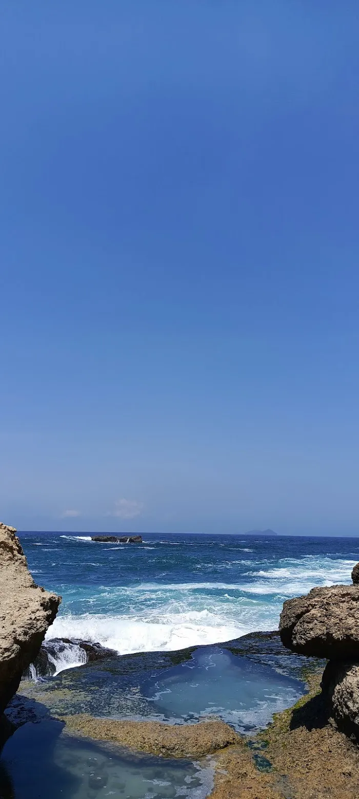 Pantai Kalipucung 1