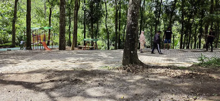 Watu Delean Camp and Playground 4