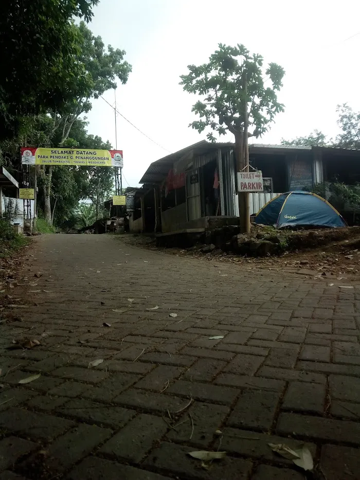 Watu Delean Camp and Playground 8