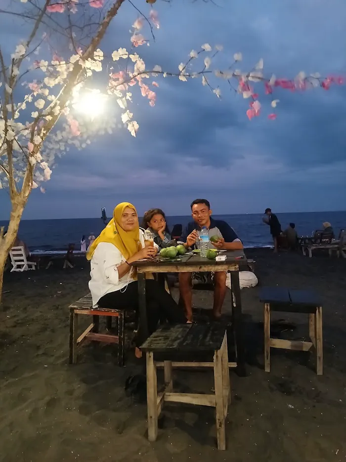 Pantai Ketapang 4