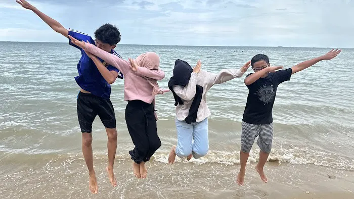 Watu Beach Lamaru 4