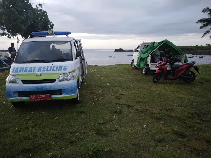 Pantai Senutuk 2