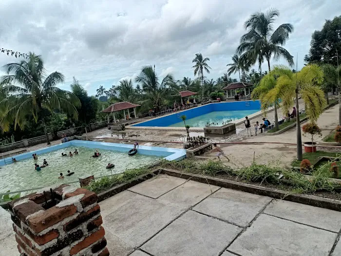 Kolam renang batu santek 8