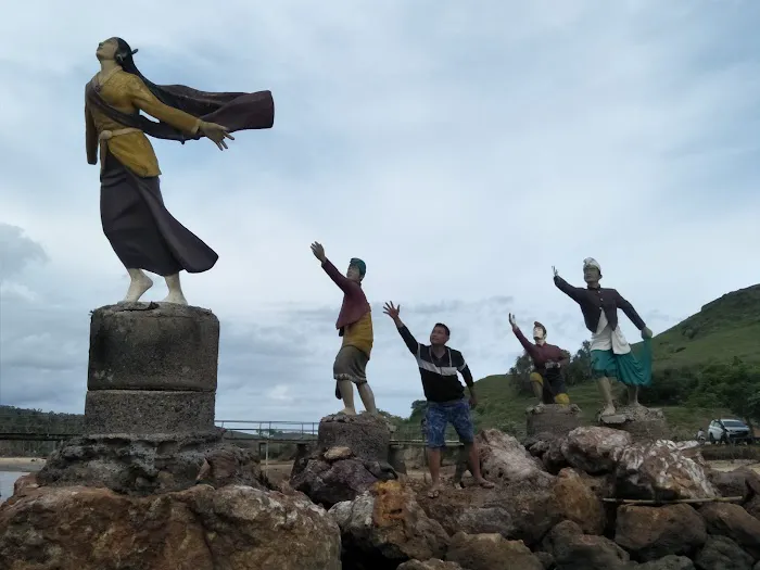 Mandalika Princess Statue 0