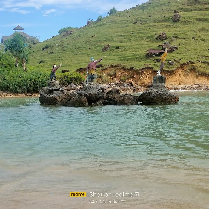 Mandalika Princess Statue 7