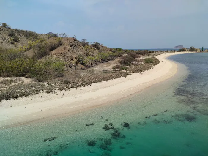 Pantai Lampu Ijo 0