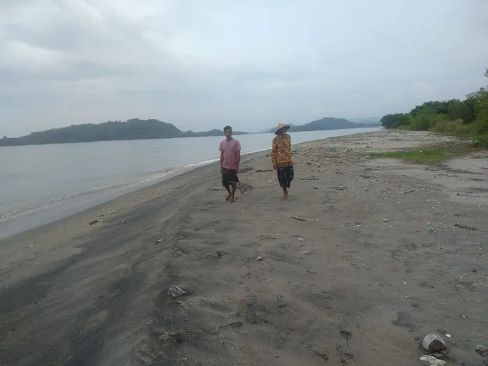 Pantai Labuan Poh 5