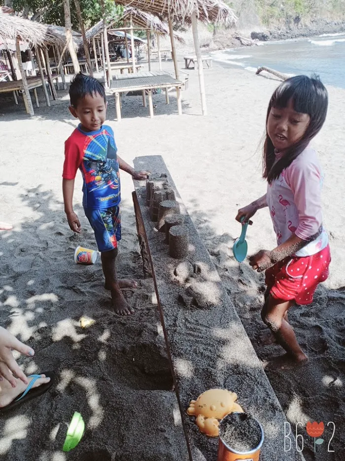 Pantai Duduk 8