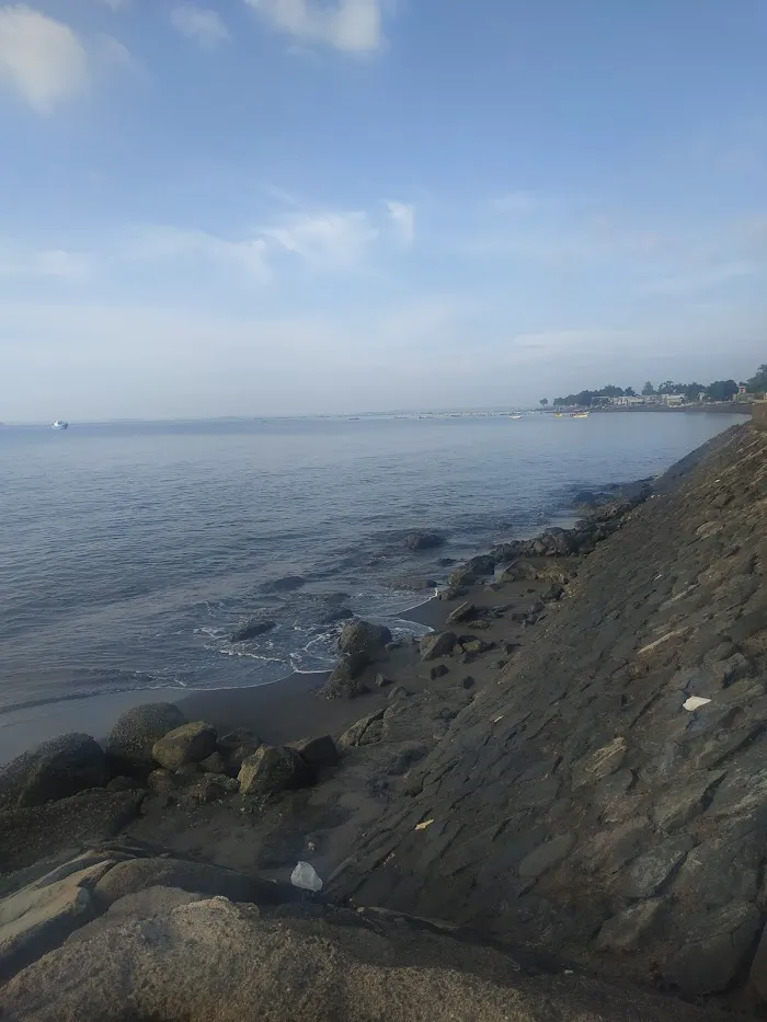 Pantai Tanjung Luar Lombok Timur 4