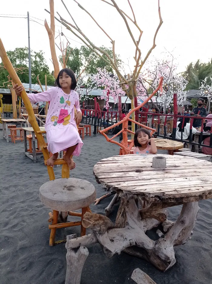 Pantai Tanjung Menangis 9