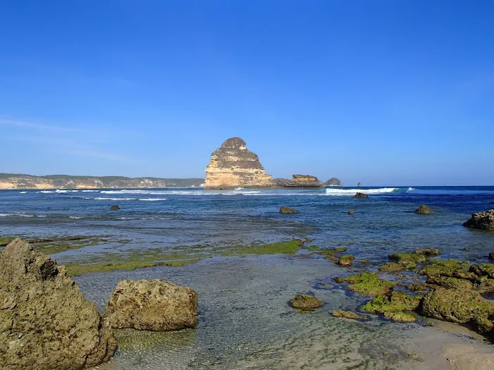 Ebuak Gerupuk Beach 4