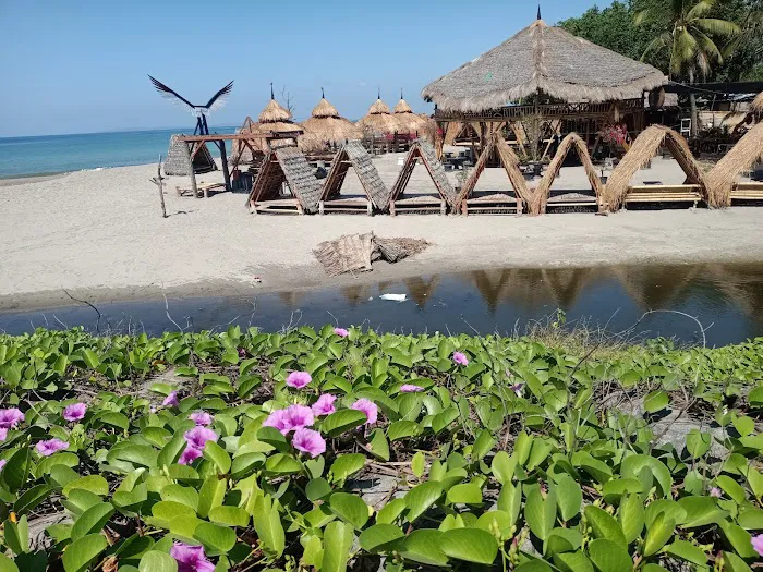 Beach LM Cafe 3