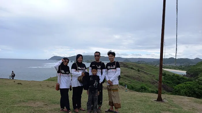 Queen Beach (Pantai Ratu) 6