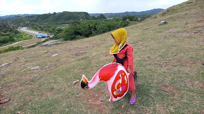 Queen Beach (Pantai Ratu) 4