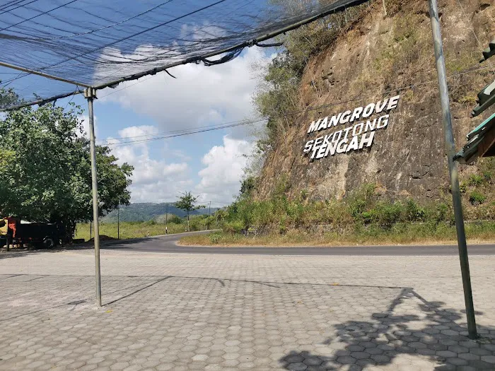 Mangrove Sekotong Tengah 0