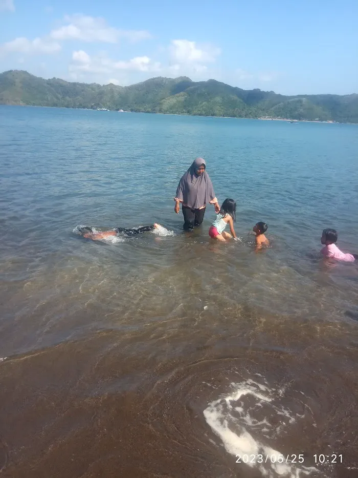 Pantai Napak Tilas 6
