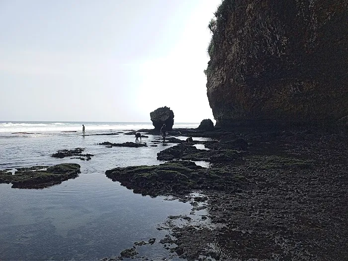 Pantai Gladakan 7
