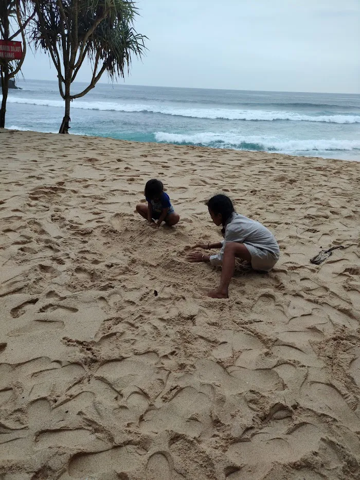 Pantai Ngudel 0