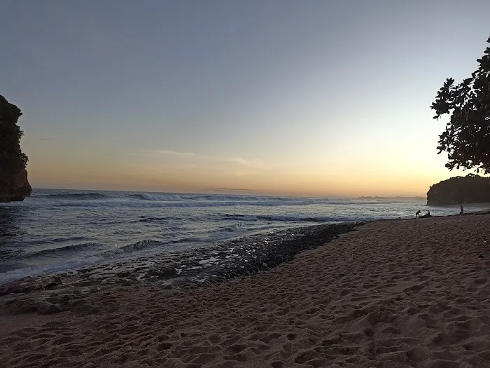 Pantai Ngudel 4